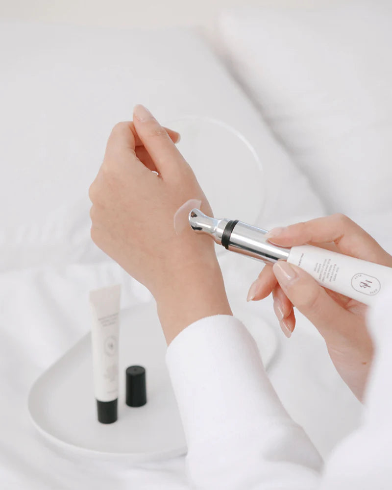 HEVEBLUE Black Yuja Bean Lifting Auto Eye Cream [15ml]