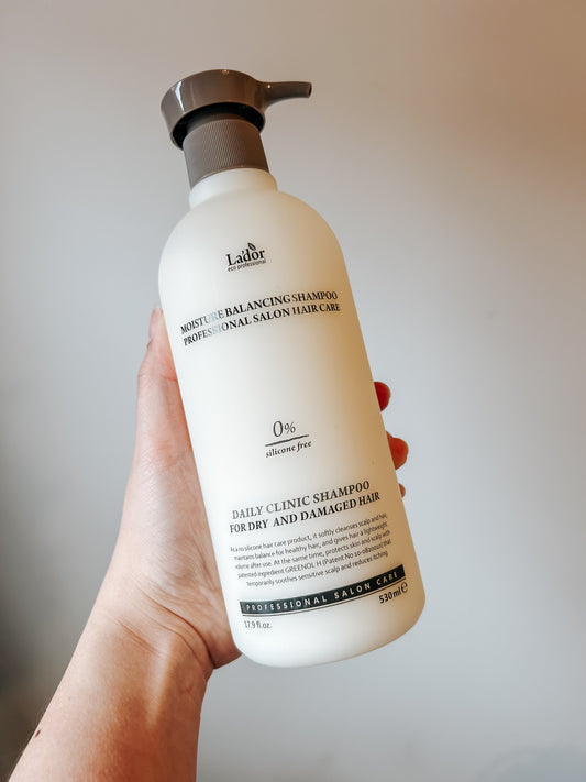 LADOR Moisture Balancing Shampoo [530ml]